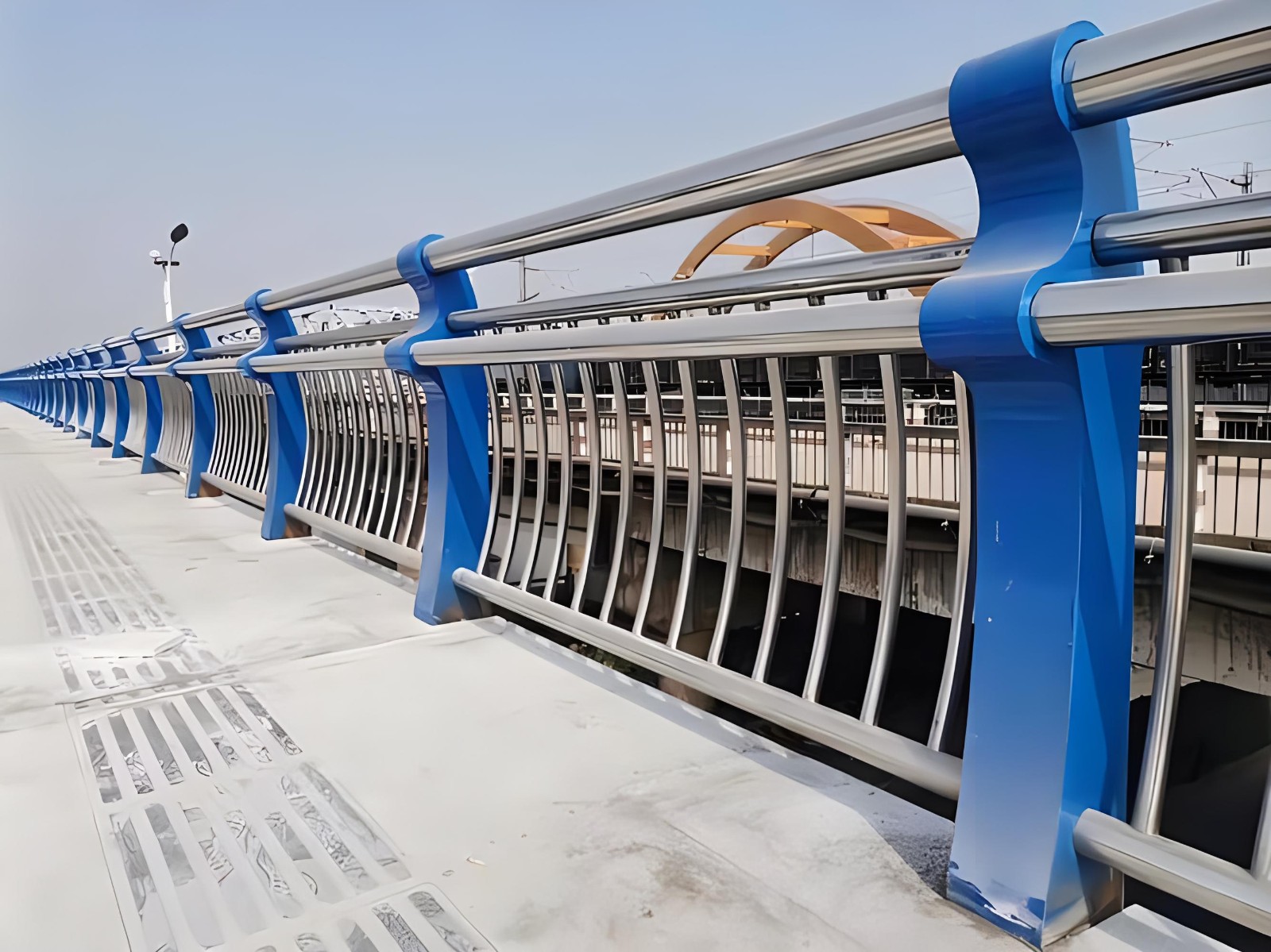 九龙坡不锈钢复合管护栏制造工艺要求及其重要性